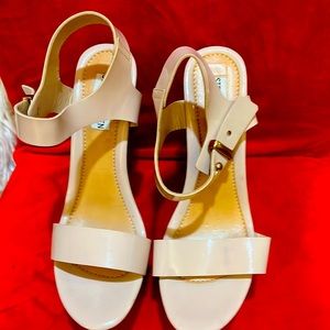 Steven Madden wooden heel sandals